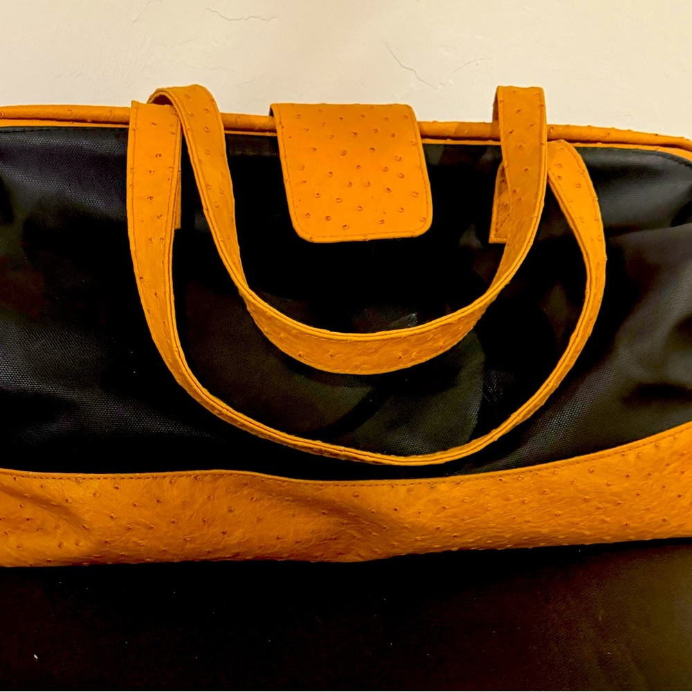 Elizabeth Arden weekender bag.